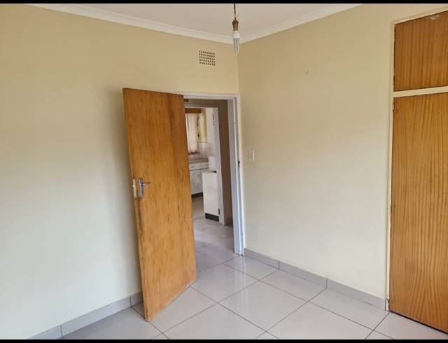 6 BEDROOM HOUSE FOR SALE IN WESTDENE